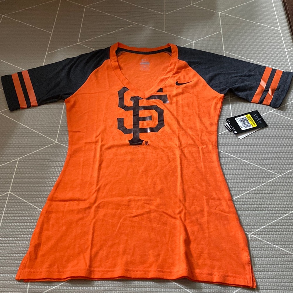 NWT Women’s Nike San Francisco Giants Tee.